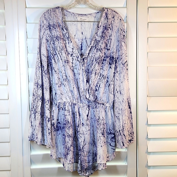 Betro Simone Blue Paint Splatter Design Romper - Picture 2 of 12